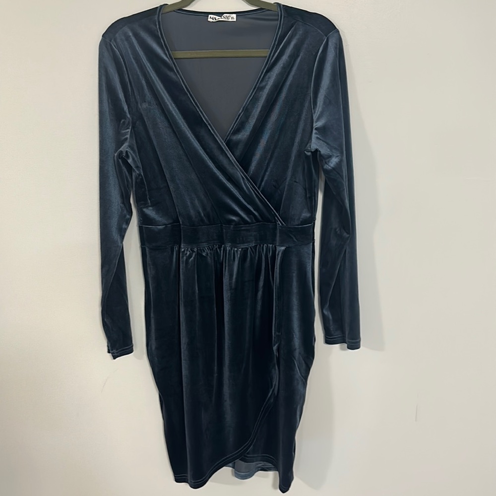 Blue velvet XL dress